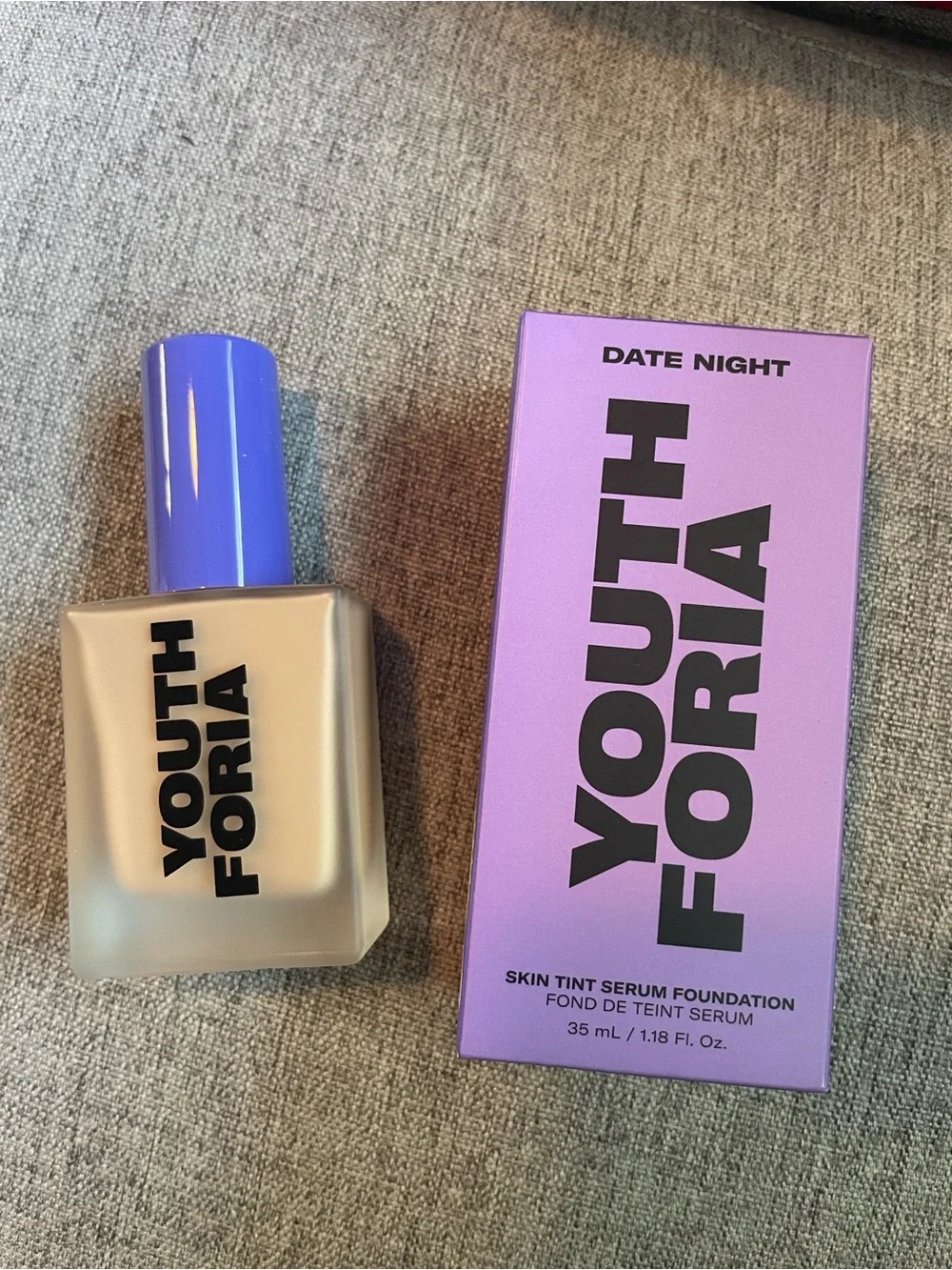 NIB Youth Foria Skin Tint Serum Foundation - Light to Light Medium 245